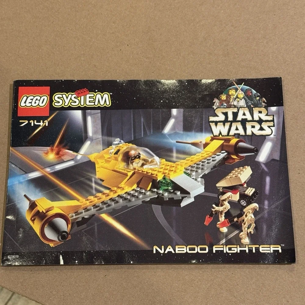 LEGO Star Wars: Naboo Fighter (7141) rare set complete in box W/ Manual & Figs